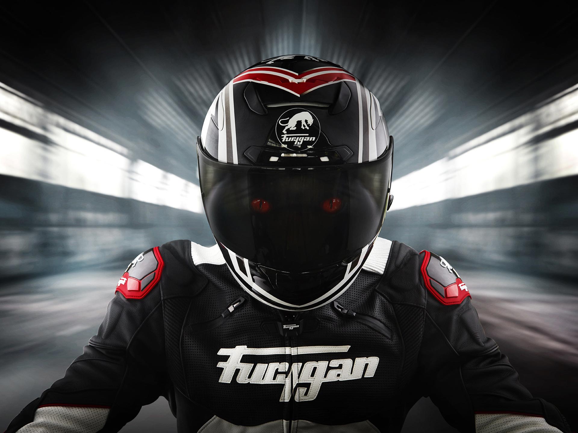 motorcyclist with Furygan Raptor Evo leather jacket